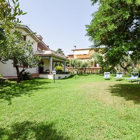 Cozy Home In Anguillara Sabazia With Kitchenette Luaran gambar