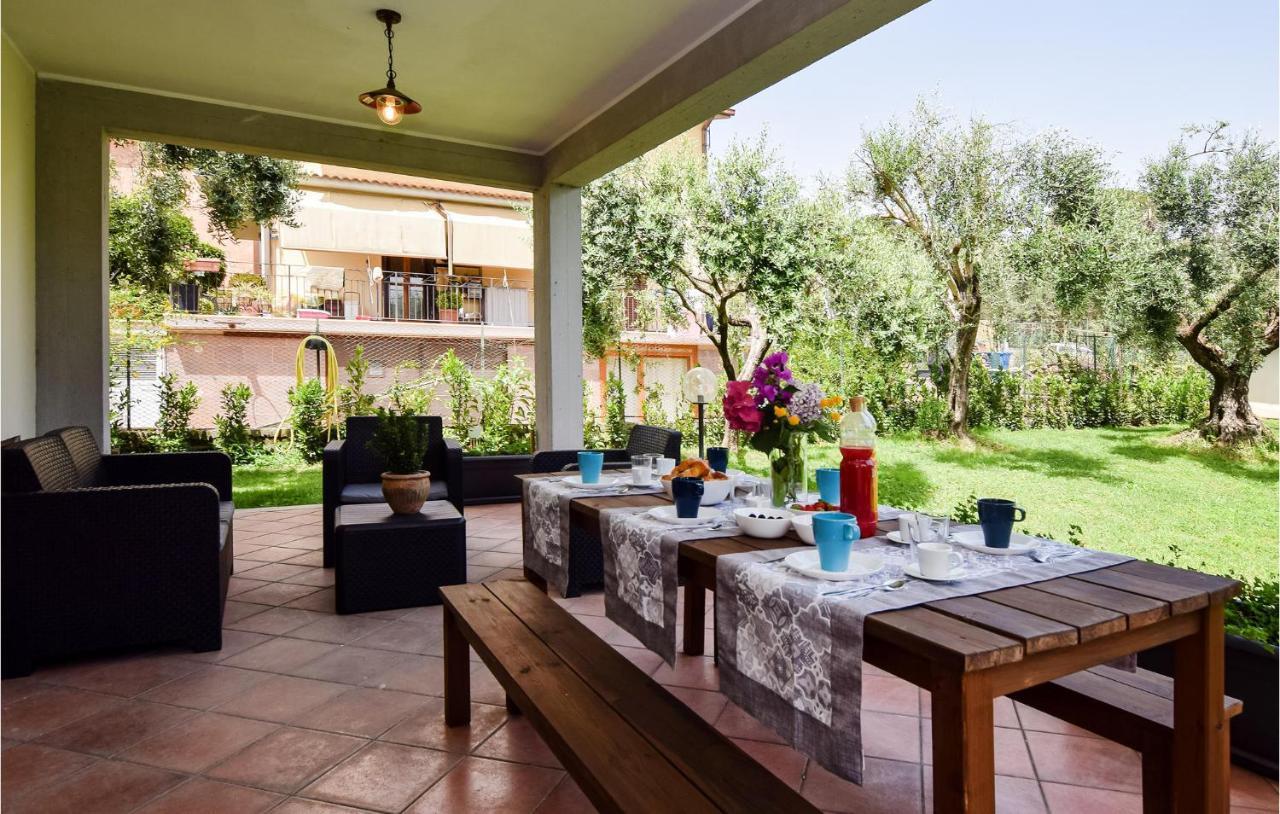 Cozy Home In Anguillara Sabazia With Kitchenette Luaran gambar