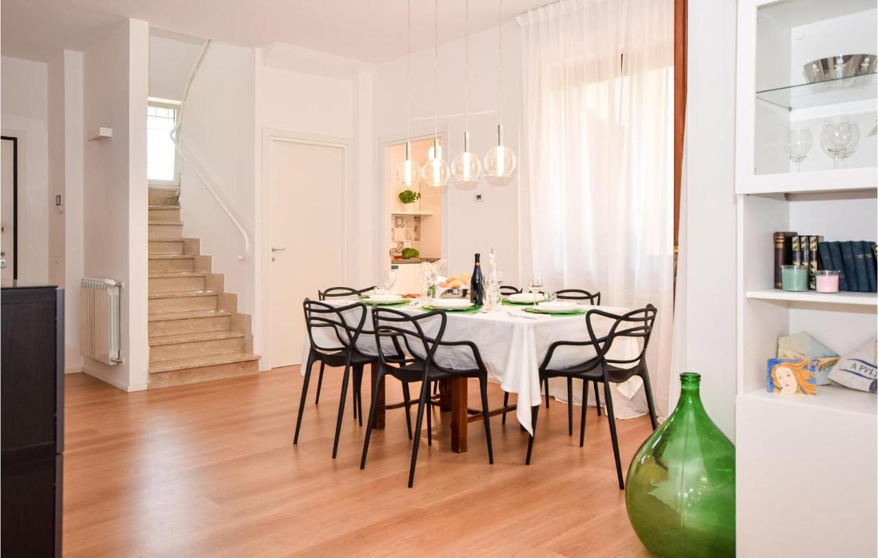 Cozy Home In Anguillara Sabazia With Kitchenette Luaran gambar